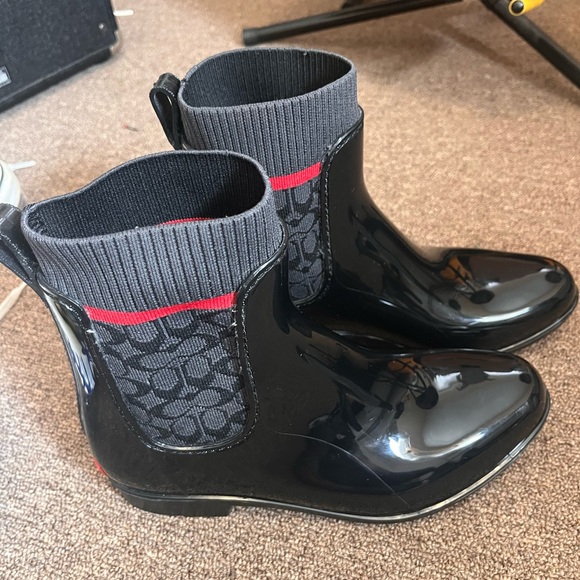 Black Rain & Snow Boots with Glossy Finish - Picture 6 of 6
